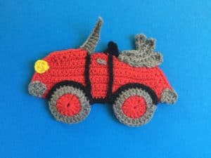 Crochet car body with light