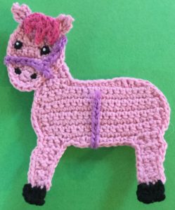 Crochet rocking horse head with body