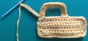 Crochet digger back arm chain