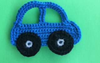 Finished easy crochet car landscape
