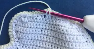 Crochet paint palette 2 ply rim start of second side 1
