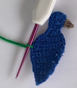 Crochet peacock 2 ply joining for tail