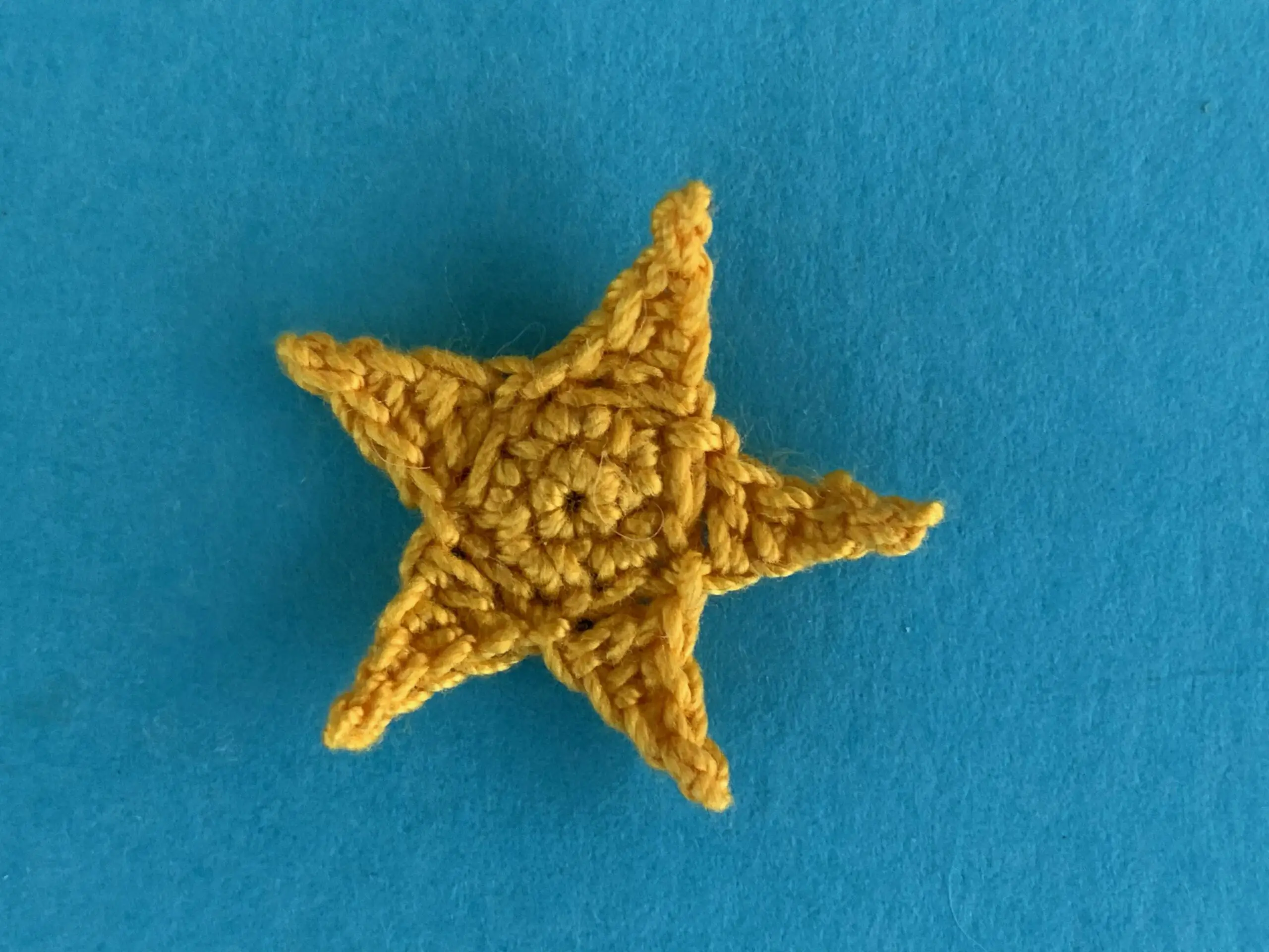 Finished crochet small star 2 ply landscape