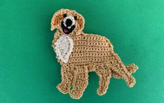 Finished crochet golden retriever 2 ply landscape