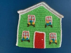 Finished crochet house tutorial 4 ply landscape