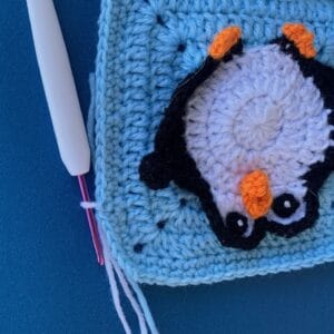 Crochet penguin baby blanket joining for white edging