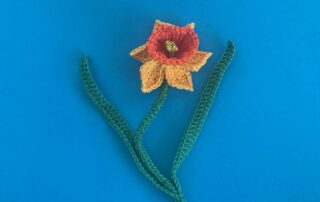 Finished crochet daffodil 4 ply landscape