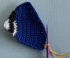 Crochet fish 2 ply joining for yellow stripe
