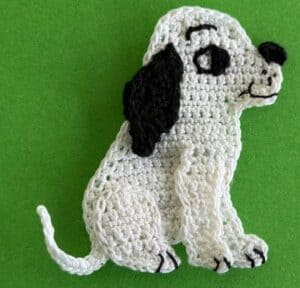 Crochet dalmatian pup 2 ply body with far front leg