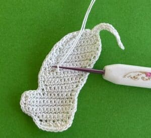 Crochet dalmatian pup 2 ply joining for near front leg