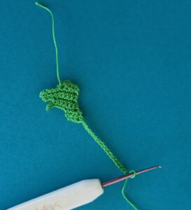 Crochet dinosaur stegosaurus 2 ply head row 8