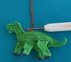 Crochet dinosaur stegosaurus 2 ply joining for first blade
