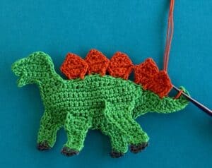 Crochet dinosaur stegosaurus 2 ply joining for sixth blade