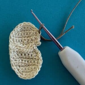 Crochet sitting hedgehog 2 ply joining for around body