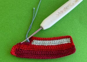 Crochet double-decker bus 2 ply joining for front window