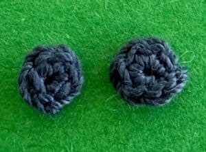 Crochet skateboard 2 ply near wheels